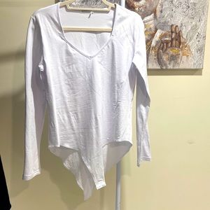 White v neck bodysuit Mangopop collection size XL